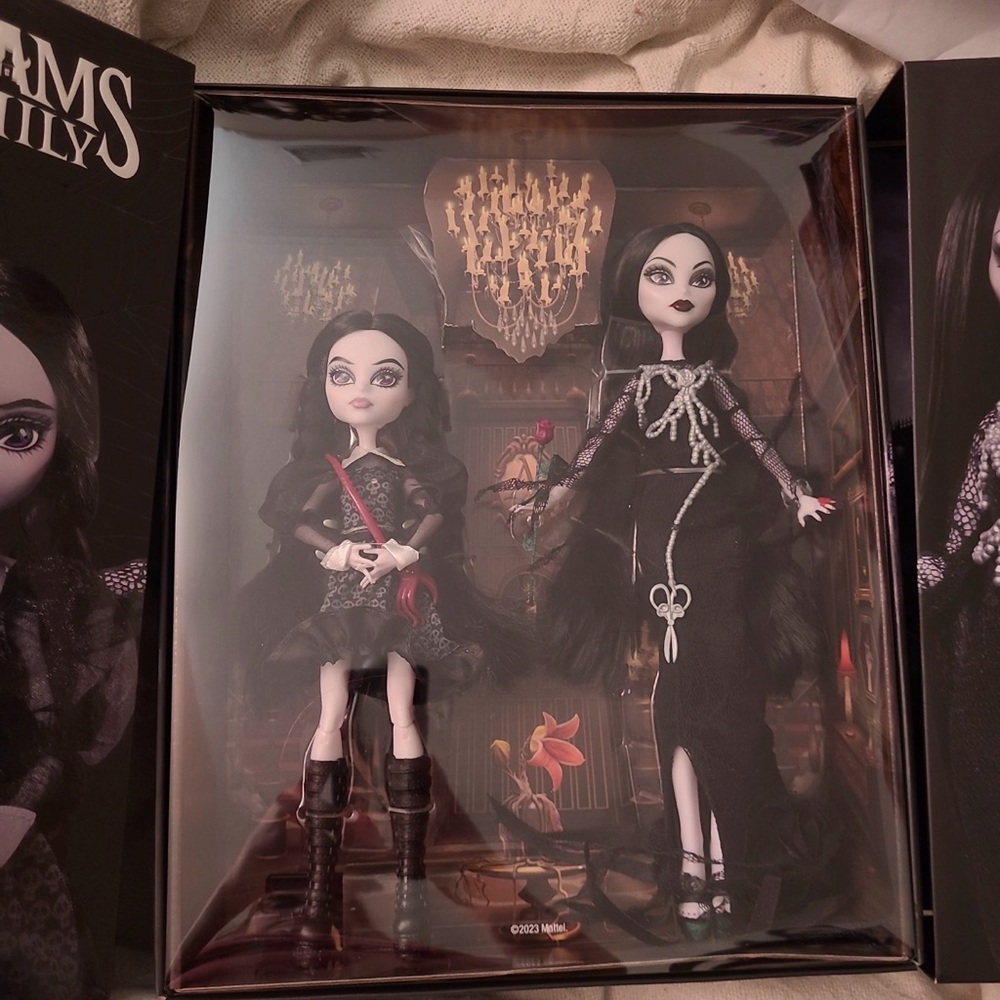 The Addams Family Skullector Doll Set Monster High Mattel New In Box - Picture 2 of 6